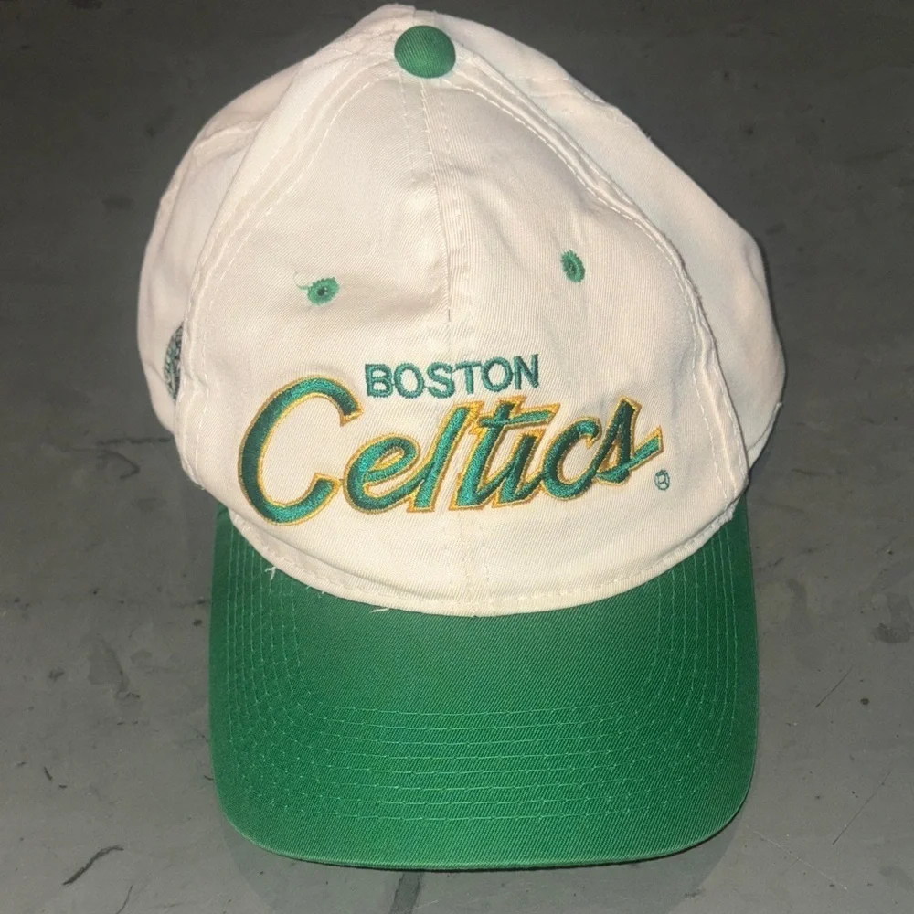 Boston Celtics White and Green 90’s vintage SnapBack baseball hat